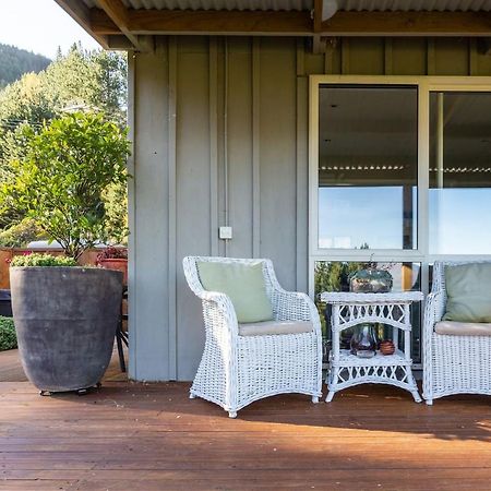 Closeburn Private Cottage With Spa And Amazing Lake Views מראה חיצוני תמונה