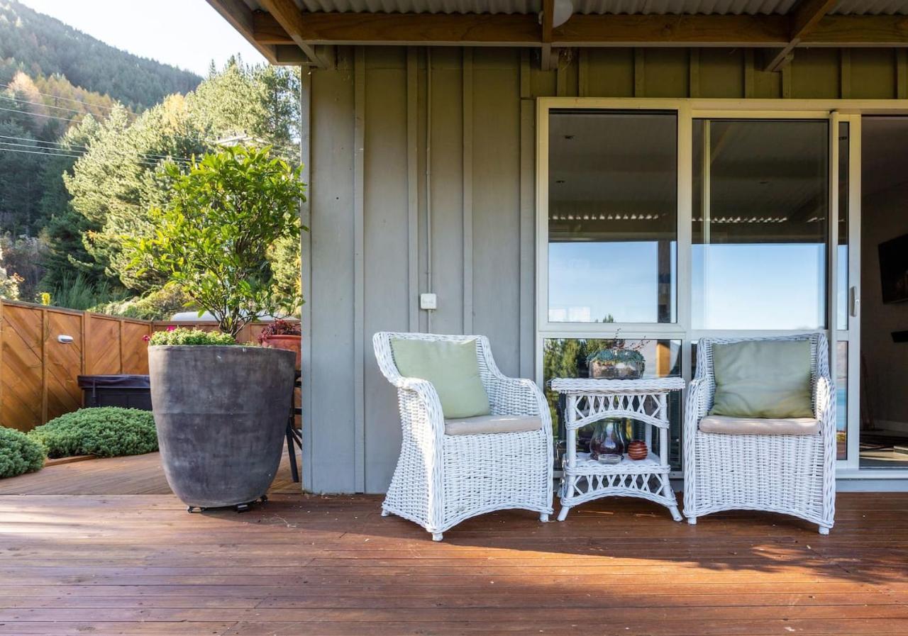 Closeburn Private Cottage With Spa And Amazing Lake Views מראה חיצוני תמונה